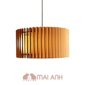 Đèn gỗ kiểu trụ tròn treo trần decor nhà hàng nướng KPUB ở AEON Bình Dương