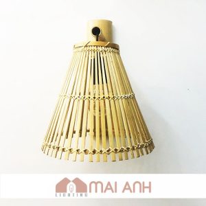 Đèn vách hình nón làm từ cật tre decor khu du lịch sinh thái mộc mạc, gần gũi