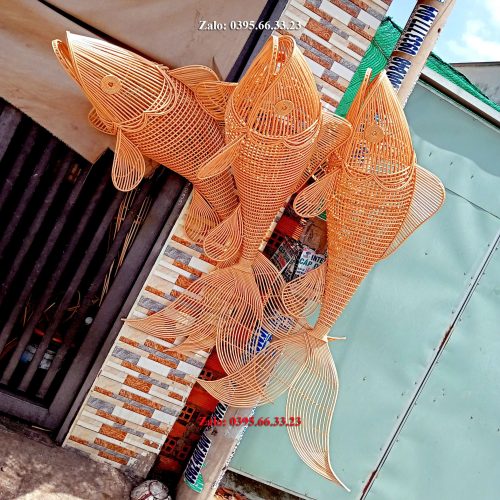 Đèn cá mây đan thủ công